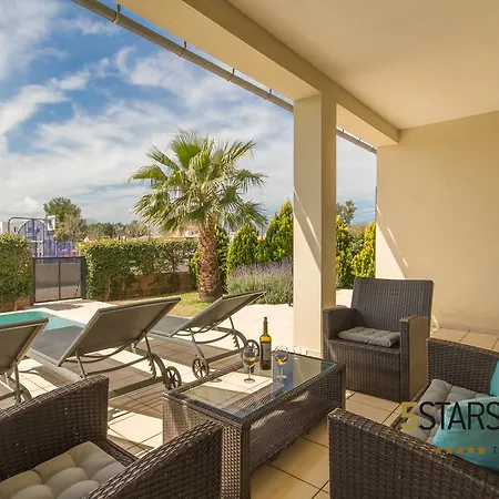 - 218261 Villa