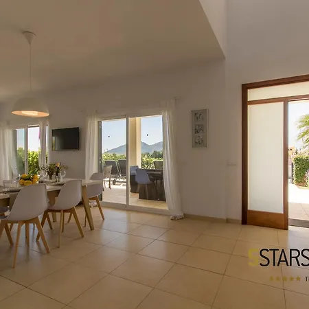 - 218261 Villa *